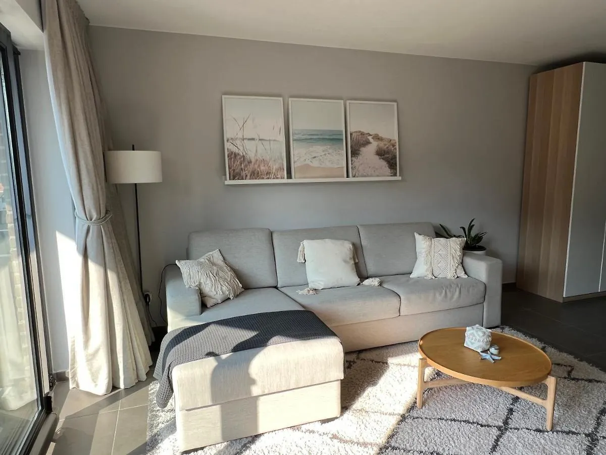 Studio 4 P A 50 M De La Plage Ostende 0*,  Bélgica